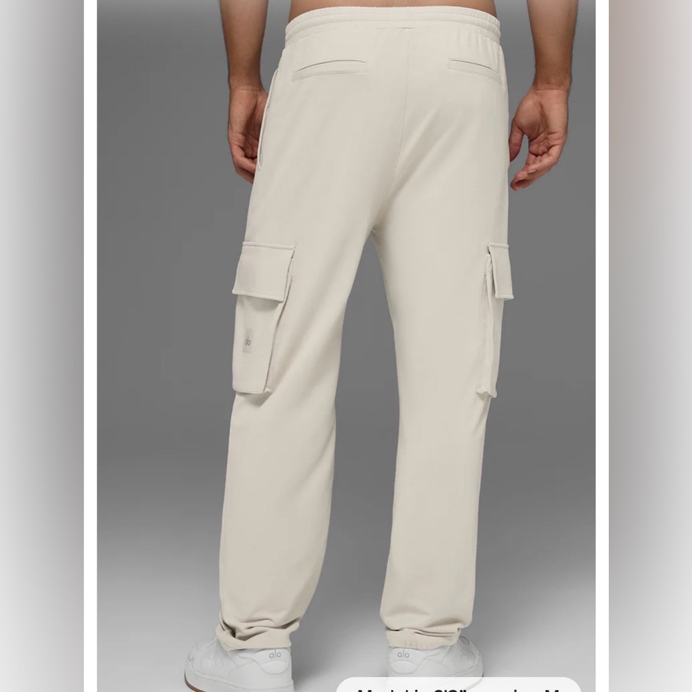 ALO Yoga Men's Double take Cargo Pants in bone - Picture 2 of 13